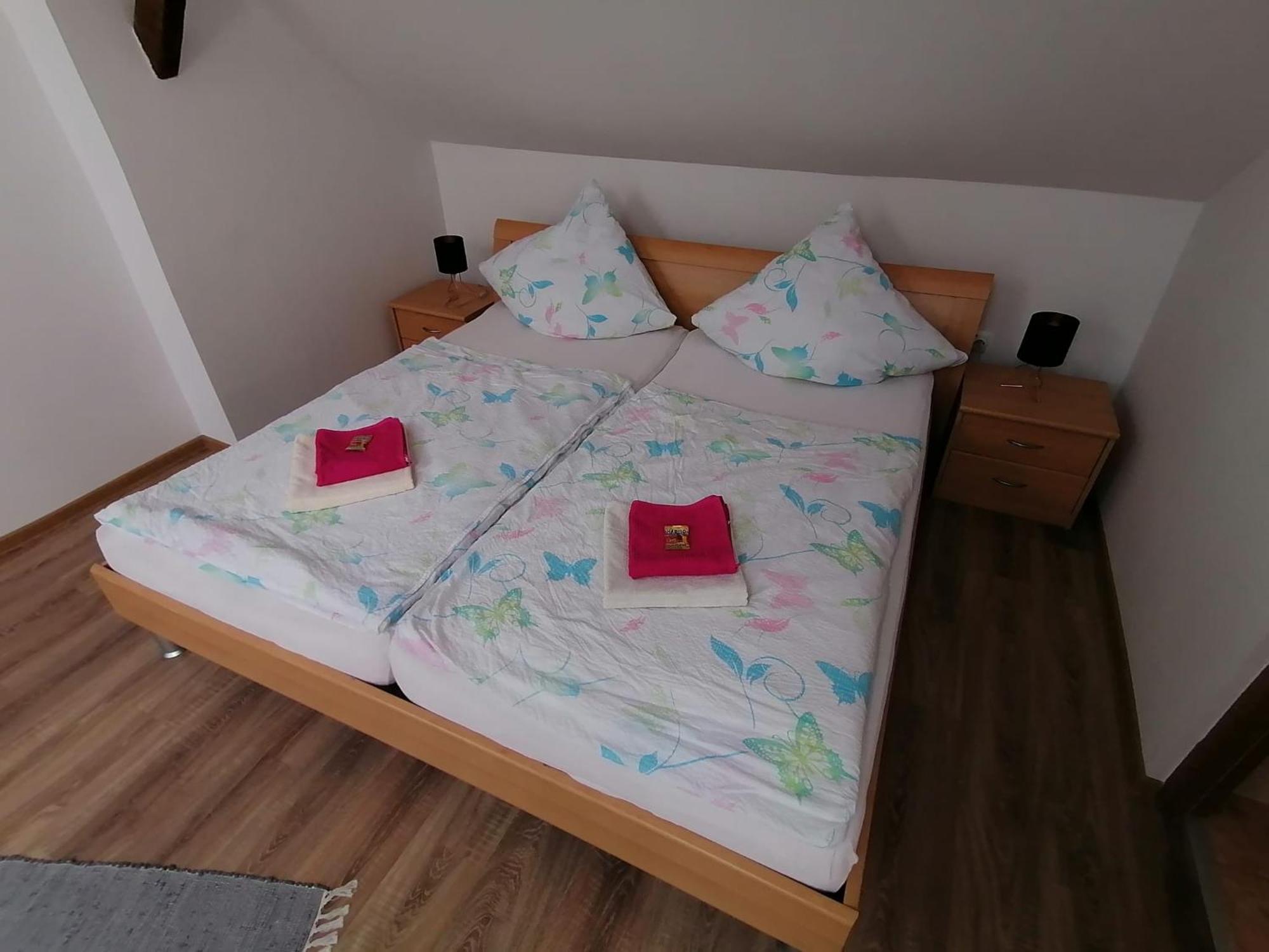 Casa Bunicii Hotell Sasca Montană Eksteriør bilde